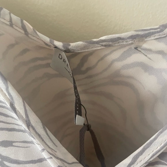 NWT dress forum-small - Picture 5 of 6